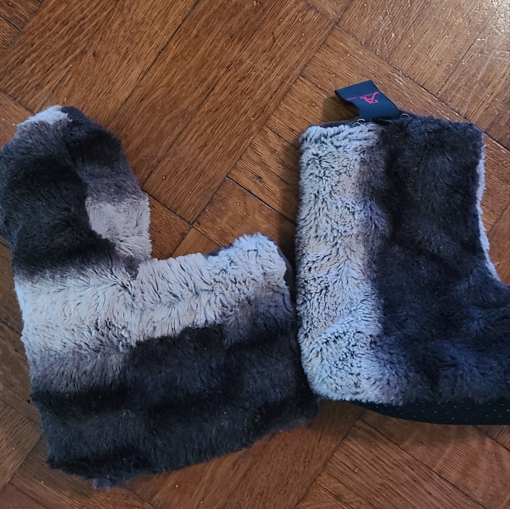 Faux Fur Slippers Size 7 7.5 Hp 🔥🔥🔥🔥 - Picture 5 of 8